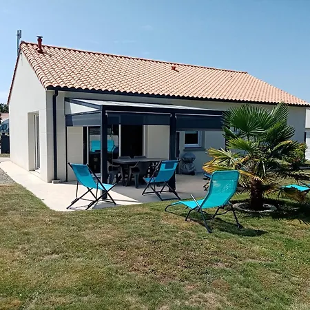 Holiday home Location Bord De Sur *